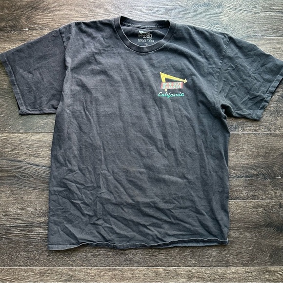In n Out Burger California Graphic T-Shirt washed black / gray - Picture 1 of 6